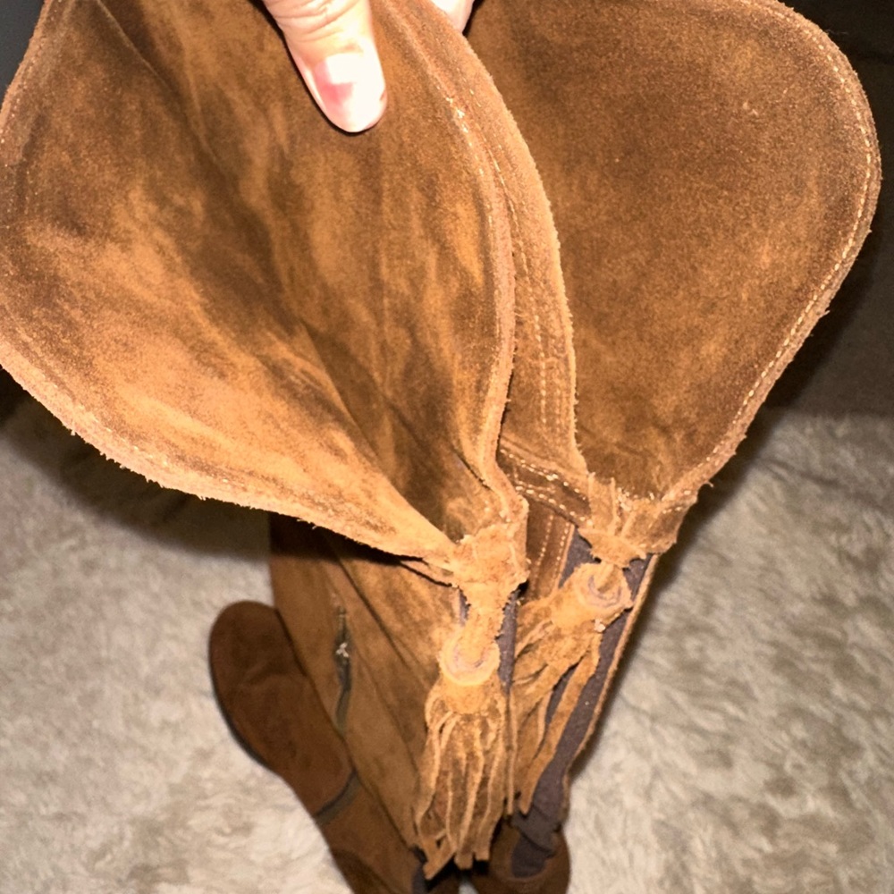 Frye Brown Suede Knee-High Boots With Fringe Details (Size 7.5) - Picture 7 of 9